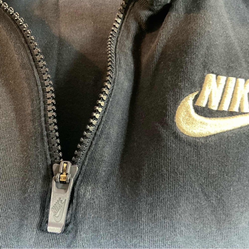 📦Nike youth Navy Blue Half-Zip Pullover with White Swoosh *Coupon Eligible - Picture 5 of 9